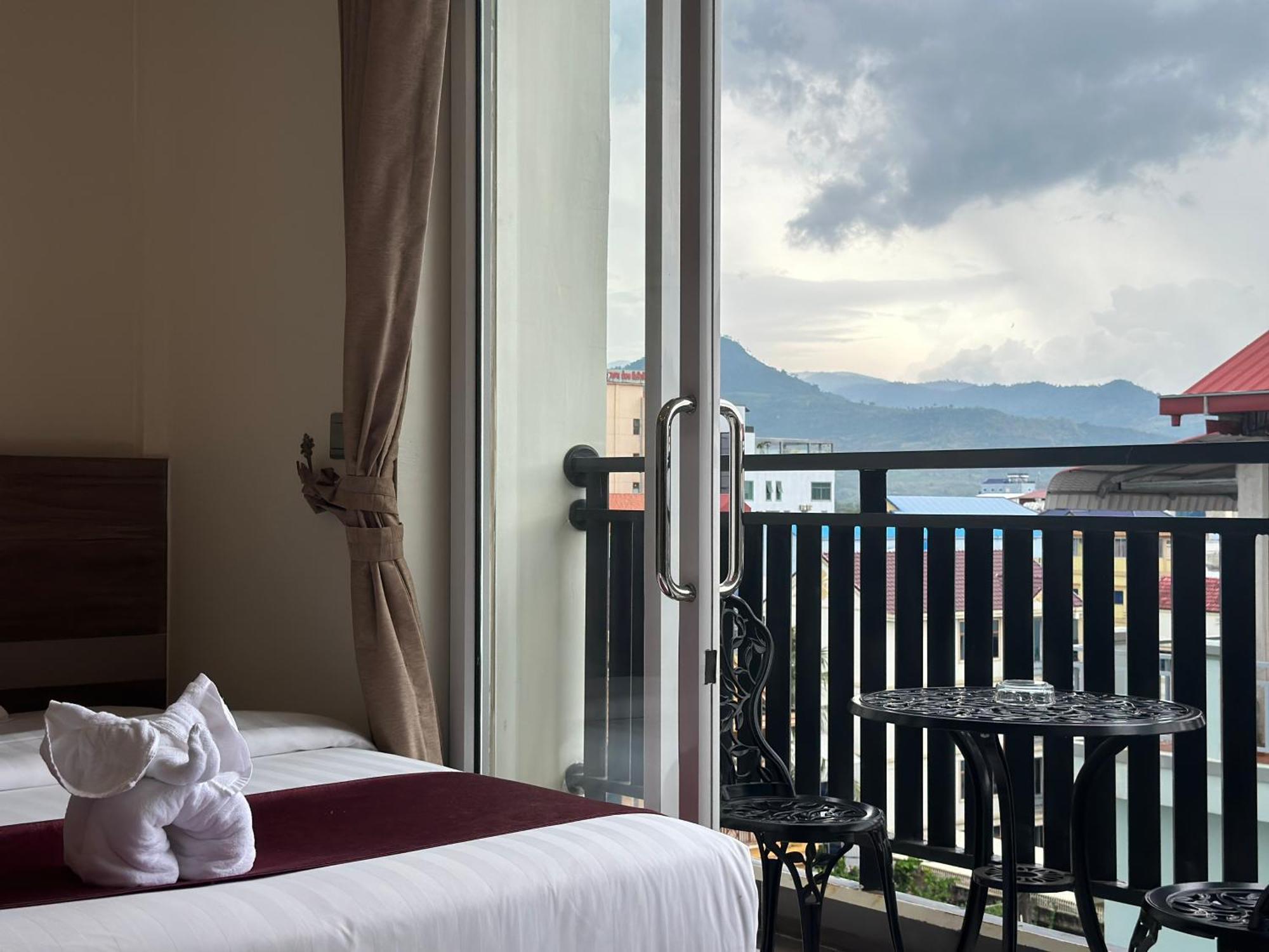 Twin Hotel Kampot Exteriör bild