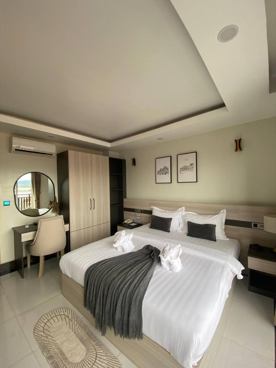 Twin Hotel Kampot Exteriör bild